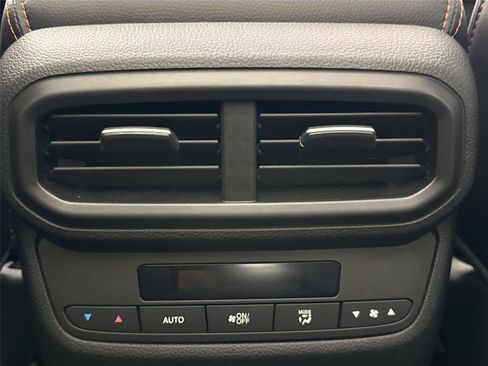 Used 2025 Honda Pilot TrailSport image 35