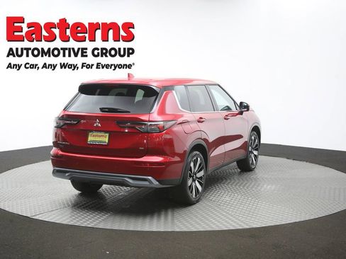 Used 2025 Mitsubishi Outlander SE FWD image 39