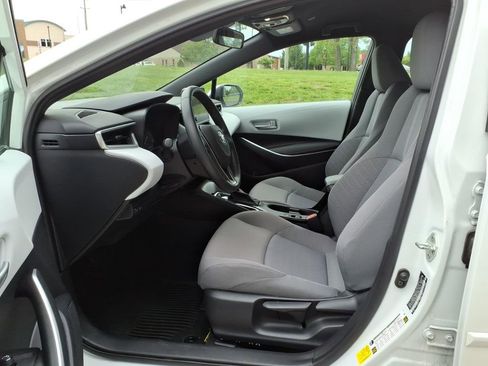 Used 2023 Toyota Corolla SE FWD image 13