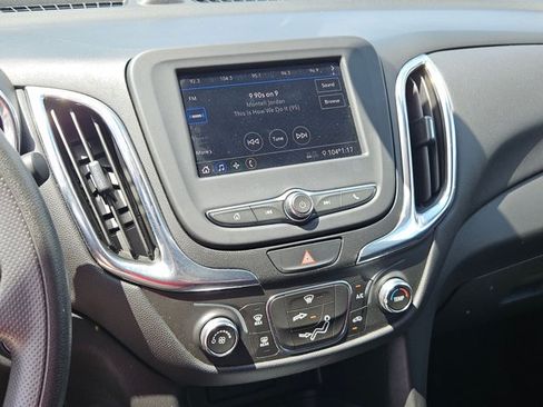 Used 2020 Chevrolet Equinox LT FWD image 17