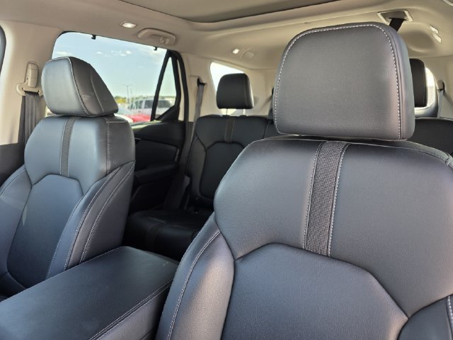 Used 2023 Honda Pilot Touring image 11