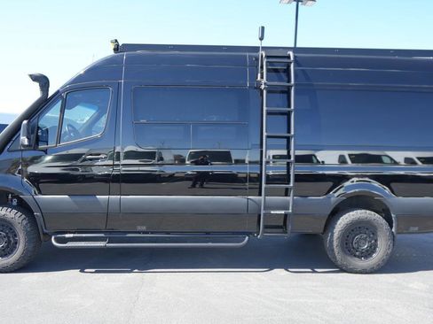 Used 2020 Mercedes-Benz Sprinter 2500 image 4