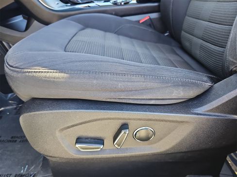 Used 2015 Ford Edge SEL image 28