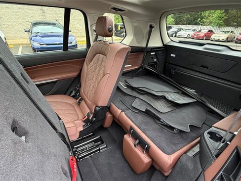 Used 2023 BMW X7 xDrive40i w/ Premium Package AWD/4WD image 44