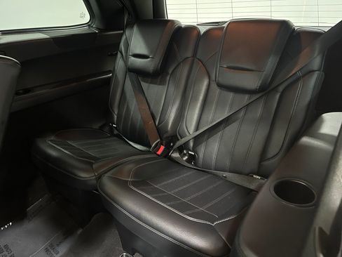 Used 2018 Mercedes-Benz GLS 450 4MATIC image 32