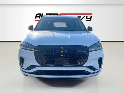 Used 2025 Lincoln Aviator Reserve w/ Jet Appearance Package image 2