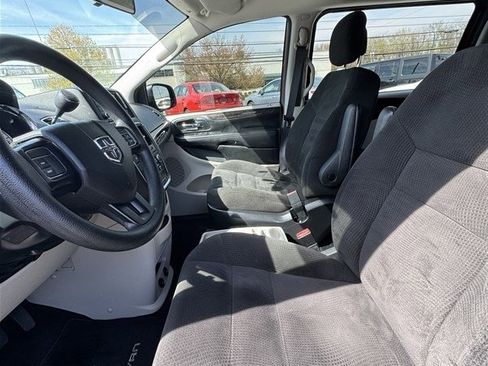 Used 2016 Dodge Grand Caravan SE w/ Quick Order Package 29E SE image 10