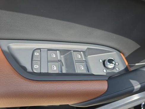 Used 2023 Audi Q5 e Premium w/ Convenience Package AWD/4WD image 30