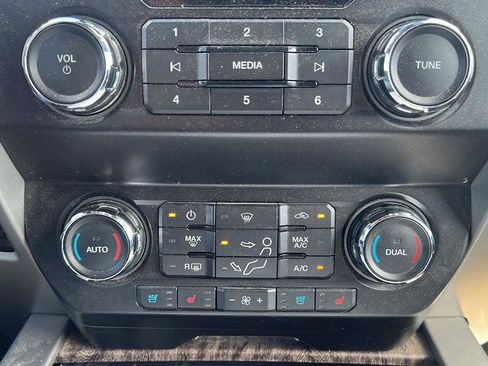 Used 2019 Ford F350 Lariat w/ Lariat Ultimate Package AWD/4WD image 21
