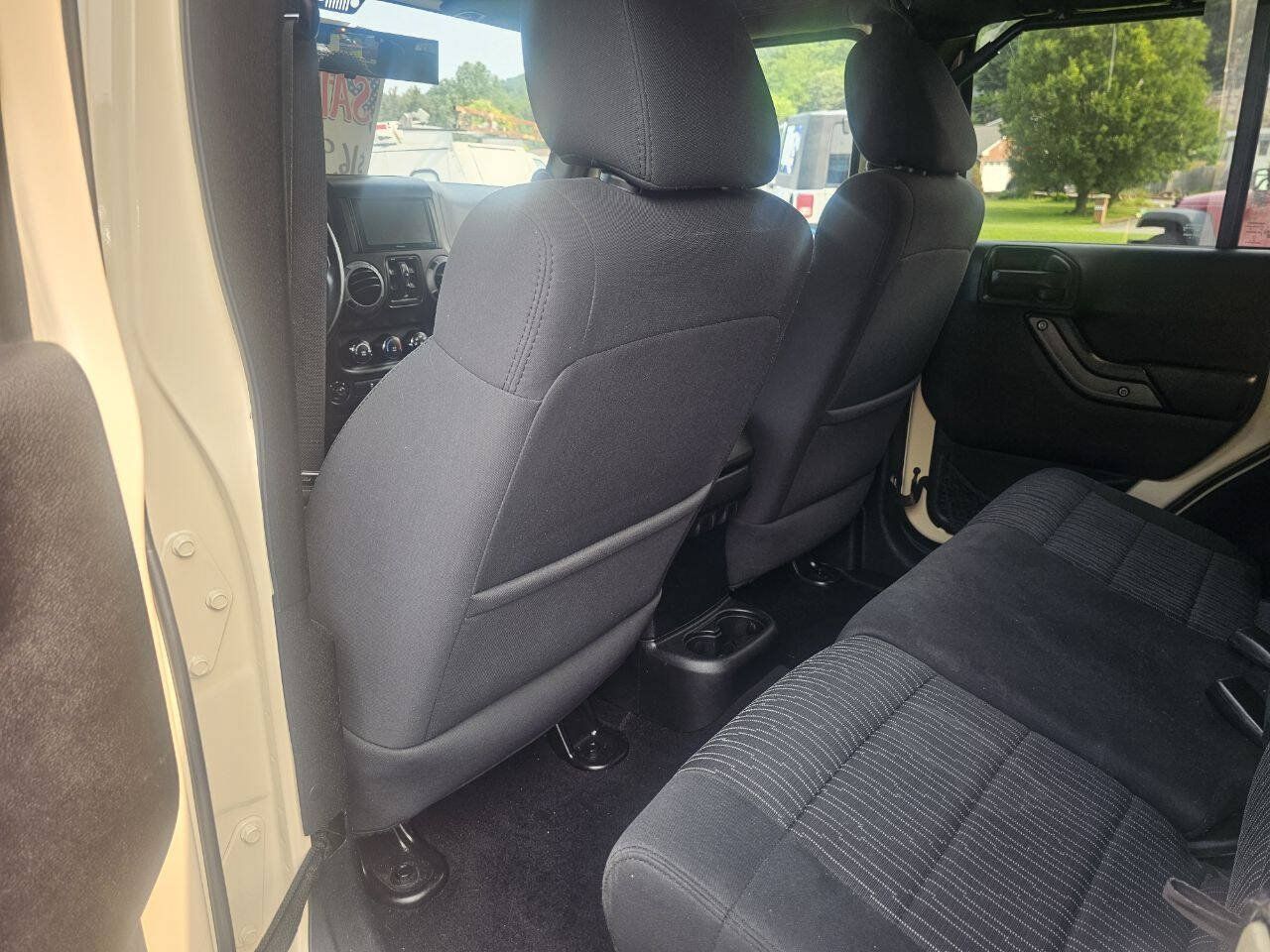 Used 2012 Jeep Wrangler Unlimited Sport AWD/4WD image 9