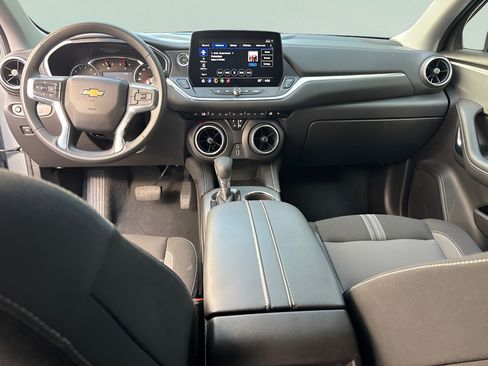 Used 2025 Chevrolet Blazer LT FWD image 20