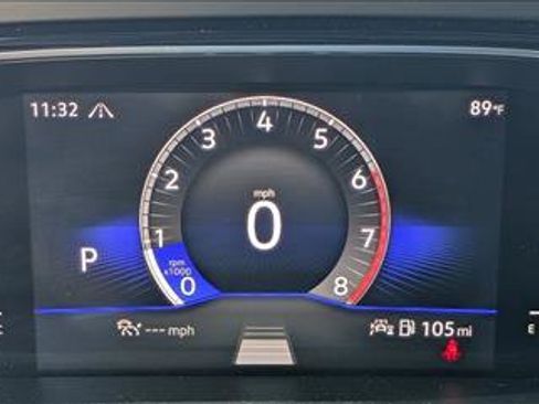 Used 2023 Volkswagen Jetta SE w/ Panoramic Sunroof Package FWD image 11