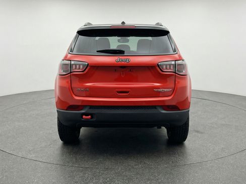 Used 2025 Jeep Compass Trailhawk image 7