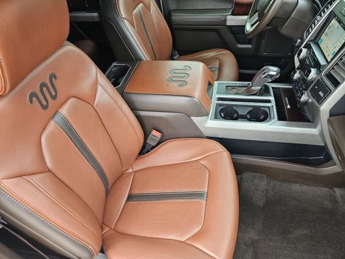 Used 2019 Ford F150 King Ranch image 19