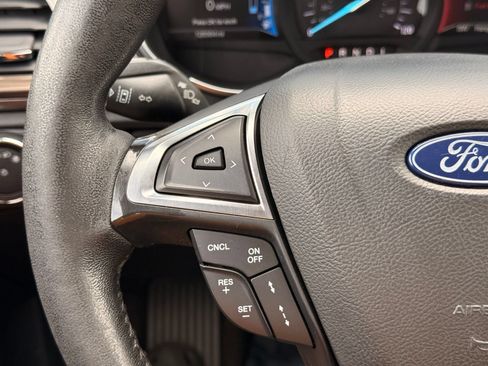 Used 2018 Ford Fusion SE w/ Equipment Group 602A FWD image 25