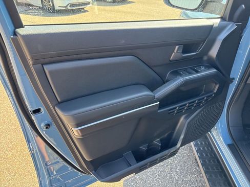 Used 2026 Toyota 4Runner SR5 AWD/4WD image 12