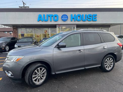 Used 2015 Nissan Pathfinder SV image 7