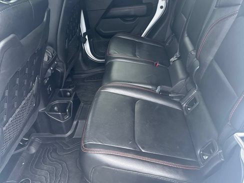 Used 2020 Jeep Gladiator Rubicon w/ Advanced Safety Group AWD/4WD image 7