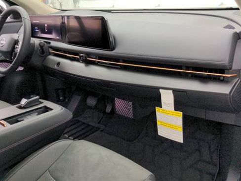 Certified 2023 Nissan Ariya FWD image 24
