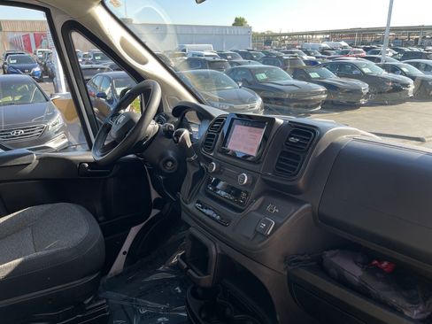 Used 2023 RAM ProMaster 2500 FWD image 16