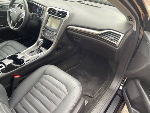 Used 2016 Ford Fusion SE w/ Equipment Group 202A image 14