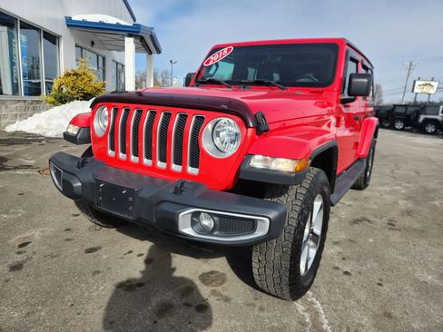 Used 2018 Jeep Wrangler Unlimited Sahara image 4