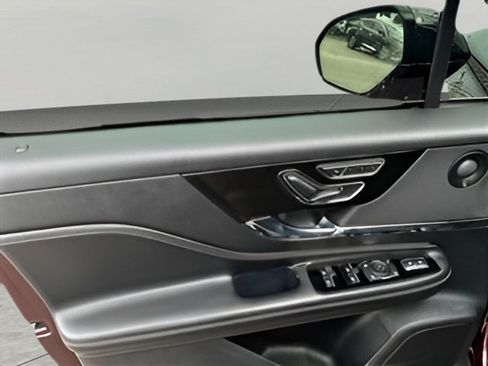 Used 2021 Lincoln Corsair Reserve AWD/4WD image 35