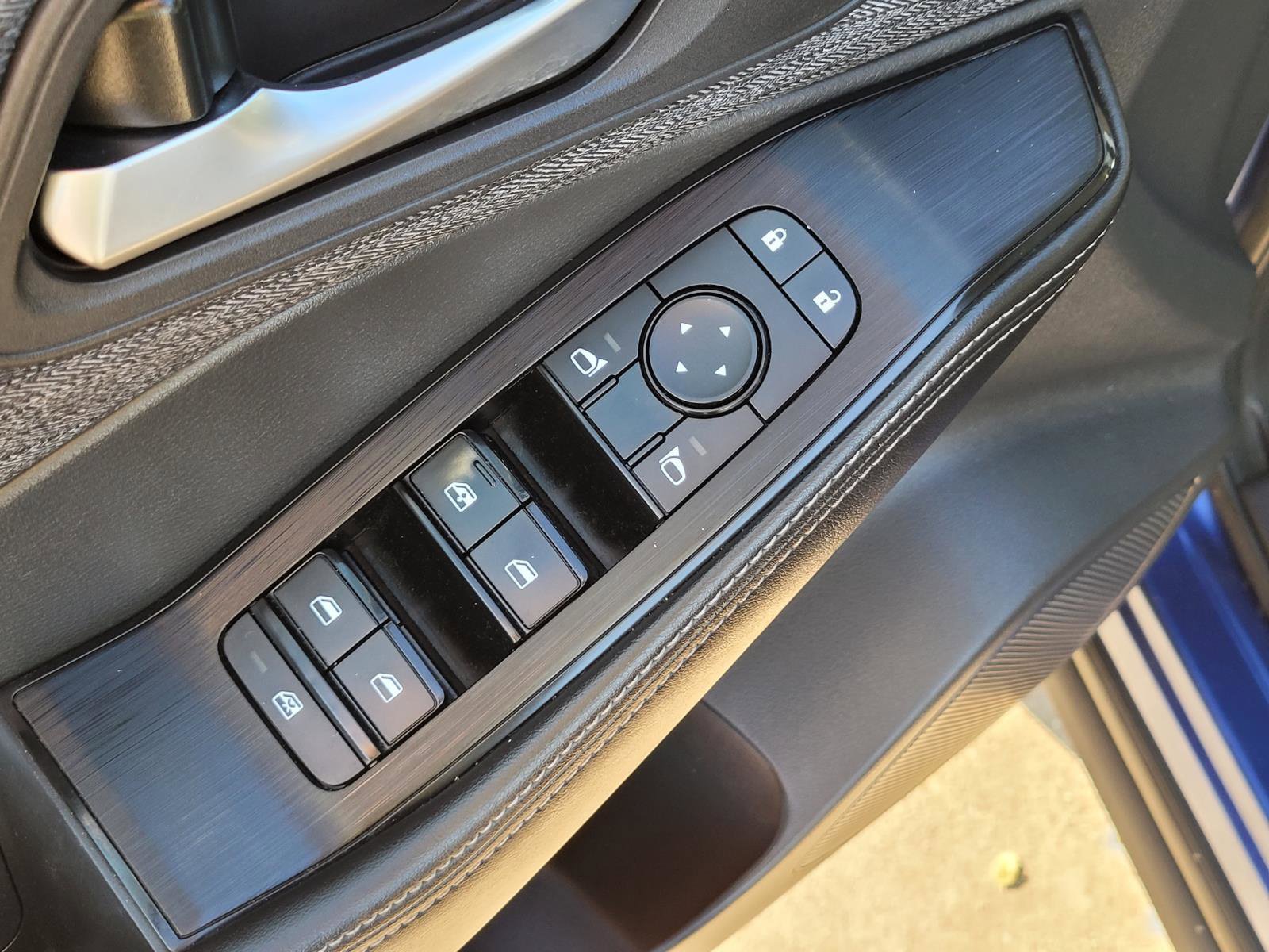 Used 2022 Nissan Rogue SV AWD/4WD image 20