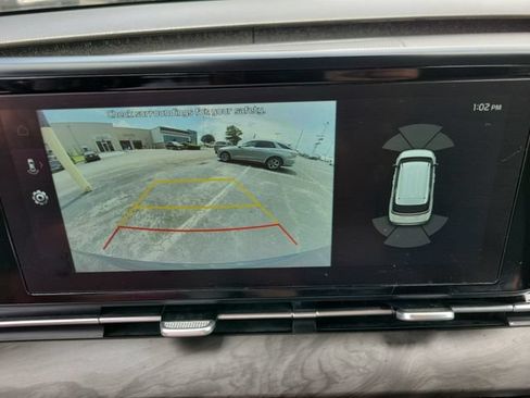 Used 2024 Kia Carnival EX FWD image 26