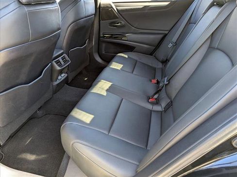 Used 2024 Lexus ES 350 F Sport w/ Accessory Package (Z2) image 19