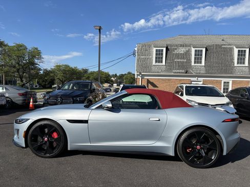 Used 2021 Jaguar F-TYPE R-Dynamic image 9
