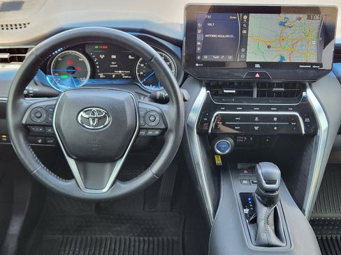 Used 2021 Toyota Venza Limited image 25