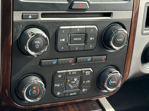 Used 2017 Ford Expedition Platinum image 22