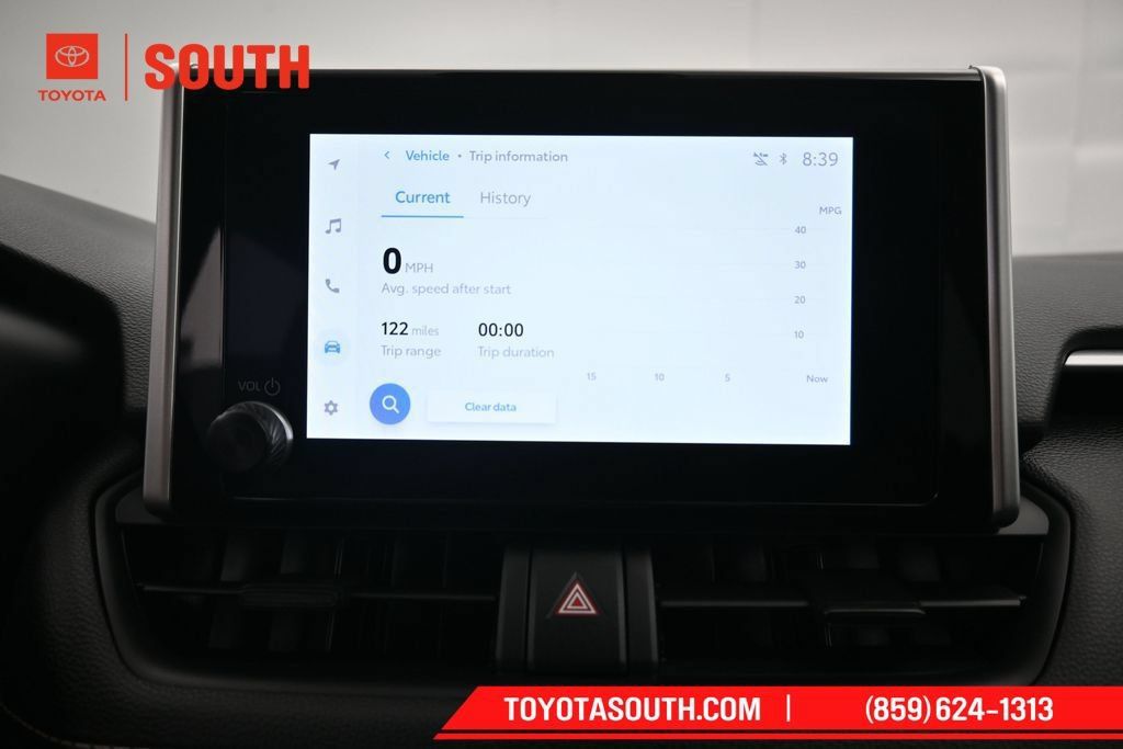 Used 2025 Toyota RAV4 XLE AWD/4WD image 16