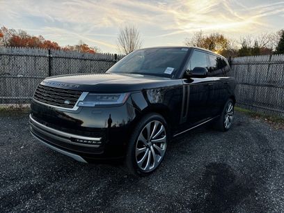 New 2025 Land Rover Range Rover SE