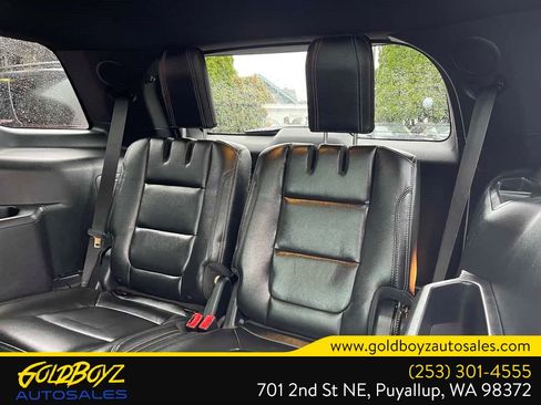 Used 2017 Ford Explorer Limited w/ Equipment Group 301A AWD/4WD image 34