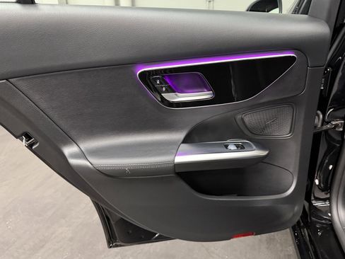 Used 2025 Mercedes-Benz C 300 4MATIC Sedan image 38