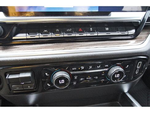 Used 2025 Chevrolet Silverado 1500 LT w/ LPO, Dark Essentials Package RWD image 27