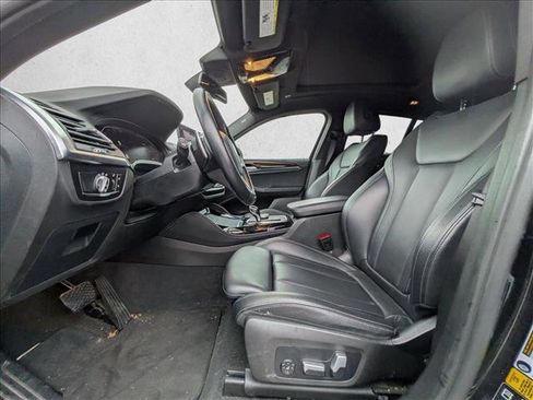 Used 2022 BMW X4 xDrive30i w/ Parking Assistance Package image 14