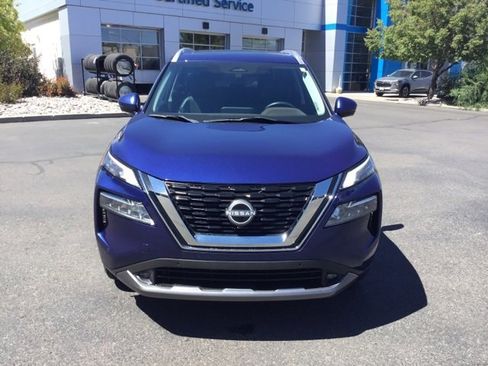 Used 2022 Nissan Rogue SL w/ SL Premium Package image 4