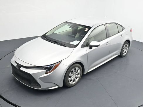 Used 2022 Toyota Corolla LE FWD image 12
