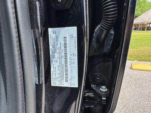 Used 2023 Ford F250 Lariat w/ Lariat Ultimate Package AWD/4WD image 6
