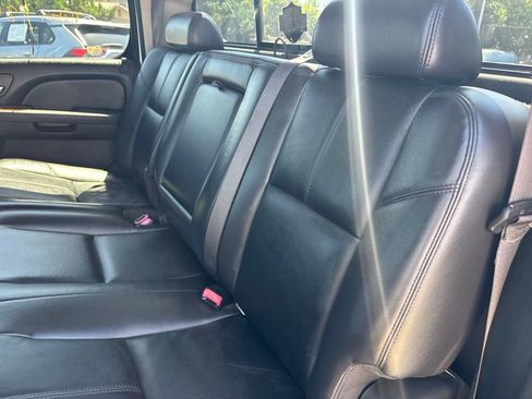 Used 2008 GMC Sierra 2500 SLT w/ Sun And Navigation Package AWD/4WD image 12
