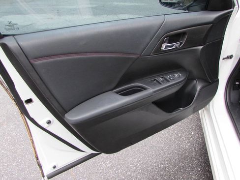 Used 2017 Honda Accord Sport Special Edition image 21