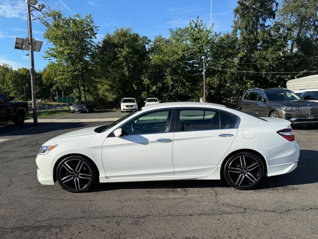 Used 2016 Honda Accord Sport image 4