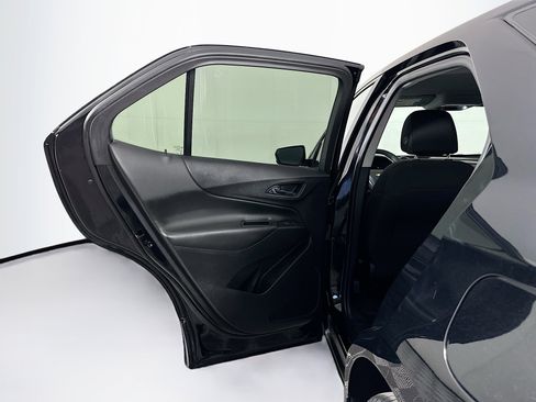 Used 2024 Chevrolet Equinox LT image 25