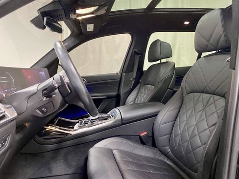 Used 2024 BMW X7 xDrive40i w/ M Sport Package AWD/4WD image 15
