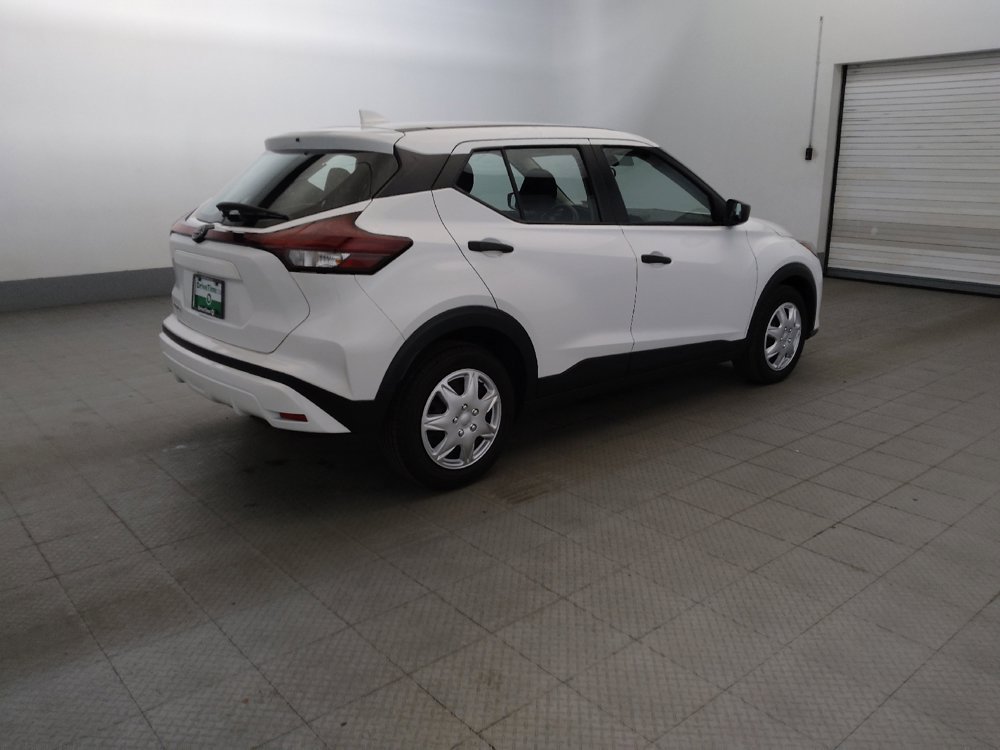 Used 2024 Nissan Kicks S FWD image 10