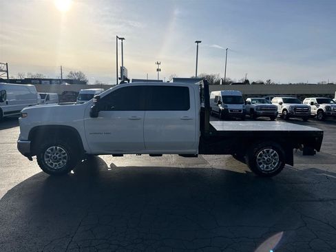 Used 2024 Chevrolet Silverado 2500 LT w/ Convenience Package AWD/4WD image 6