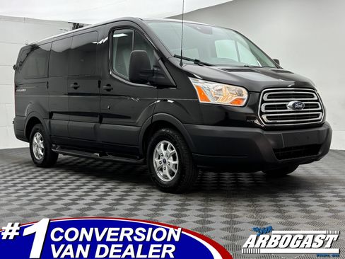 Used 2015 Ford Transit 150 130 Low Roof w/ Exterior Upgrade Package RWD image 1